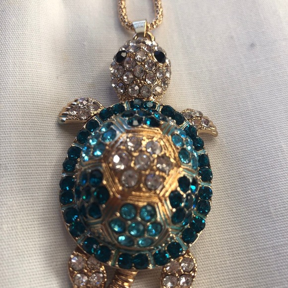 Betsey Johnson Teal Blue Turtle Pendant Necklace Moving Parts Animal Lover - Picture 3 of 7